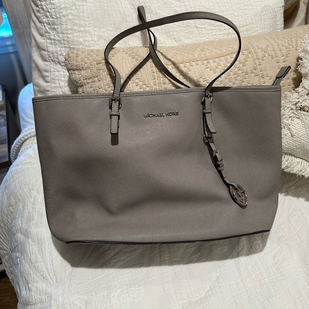 Gray Michael Kors shoulder bag